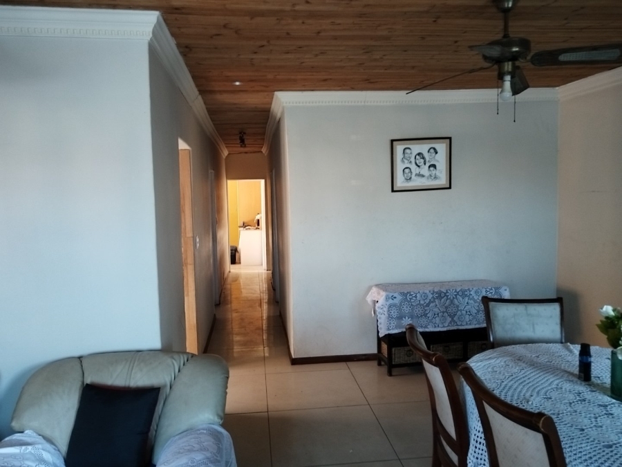 4 Bedroom Property for Sale in Erica Township Western Cape